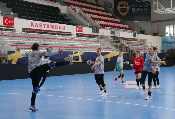 Kastamonu Belediyespor, Şampiyonlar Ligi Maçı Hazırlıklarına Başladı