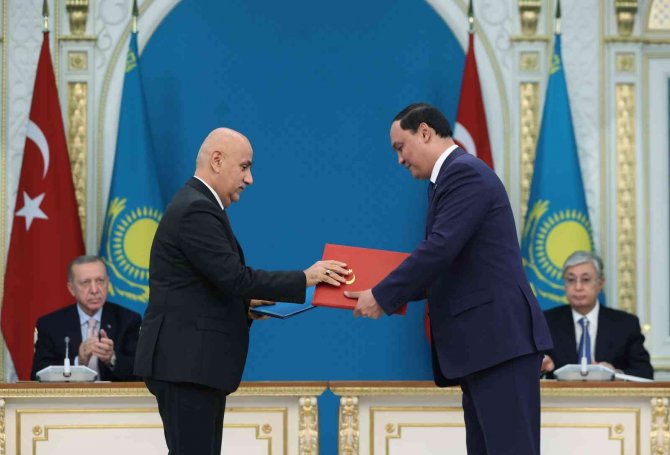 Tokayev’den Cumhurbaşkanı Erdoğan’a “Dostluk Madalyası"