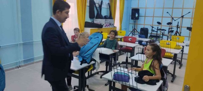 Köyceğiz Bilim Ve Sanat Merkezi Müzik Dersi İle Eğitime Başladı