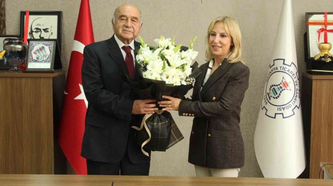 Türkiye’nin İlk Kadın Ticaret Ve Sanayi Odası Başkanı Görevini Devraldı