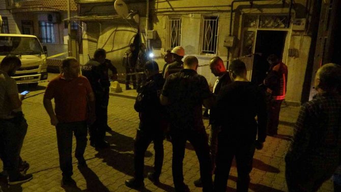 Sigara İçeyim Derken Mahalleyi Yakıyordu