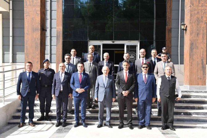 Vali Karadeniz Demirci Osb’nin İlk Müteşebbis Heyet Toplantısına Katıldı