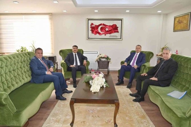 Şehzadeler İçin Elbirliğiyle Çalışıyorlar