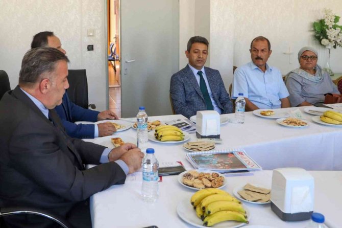 Koca: "Eğitim Gönülden Yapılan Bir İştir"