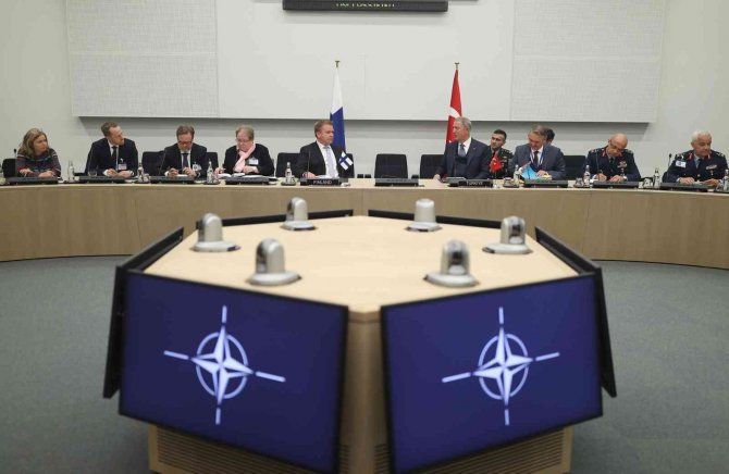 Bakan Akar, Finlandiya Savunma Bakanı Kaikkonen İle Görüştü