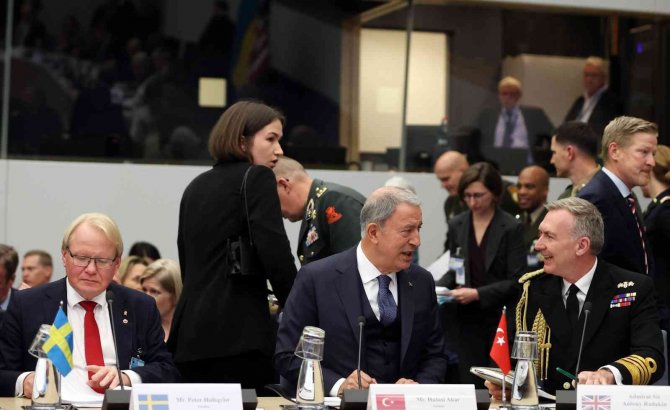 Milli Savunma Bakanı Akar, Ukrayna Savunma Temas Grubu Toplantısı’na Katıldı