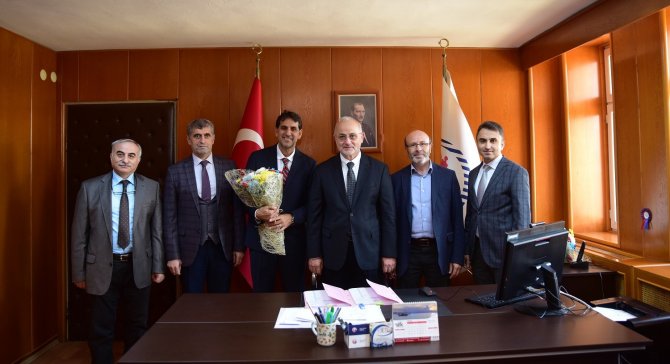 Omü İ̇nsan Ve Toplum Bilimleri Fakültesi’ne Yeni Dekan