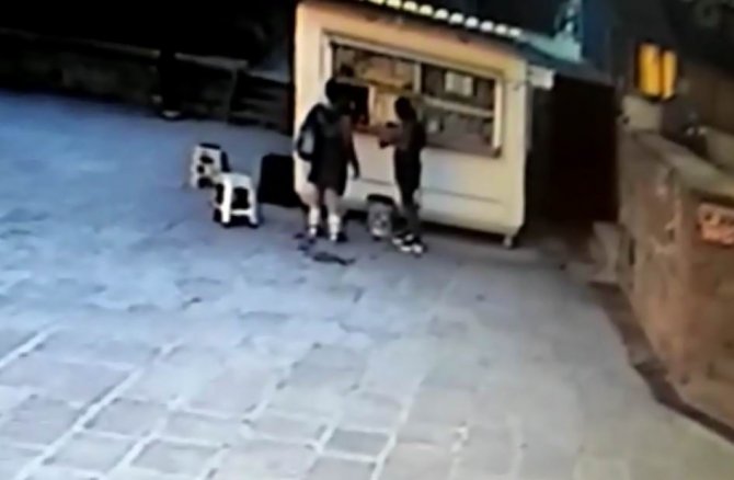 Kılık Değiştirerek Hırsızlık Yapan Şüpheliler Polisten Kaçamadı
