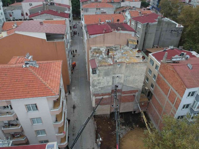 Sinop’ta Yıkılma Tehlikesi Oluşan Binada Çalışmalar Devam Ediyor