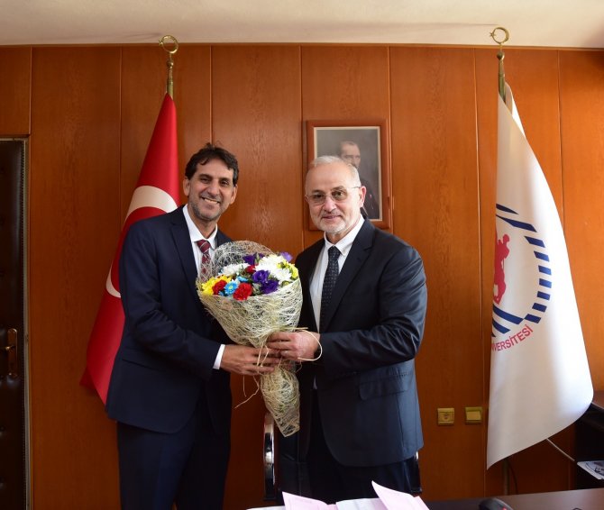 Omü İ̇nsan Ve Toplum Bilimleri Fakültesi’ne Yeni Dekan