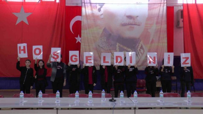 Kayserisporlu Futbolcular Lise Öğrencileriyle Buluştu