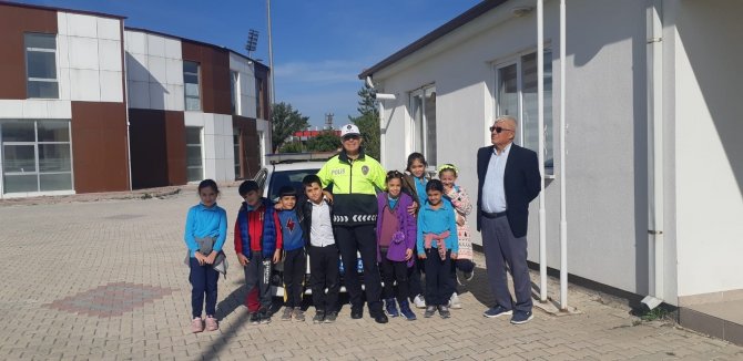 Tavşanlı’da 218 Öğrenciye Temel Trafik Eğitimi Verildi