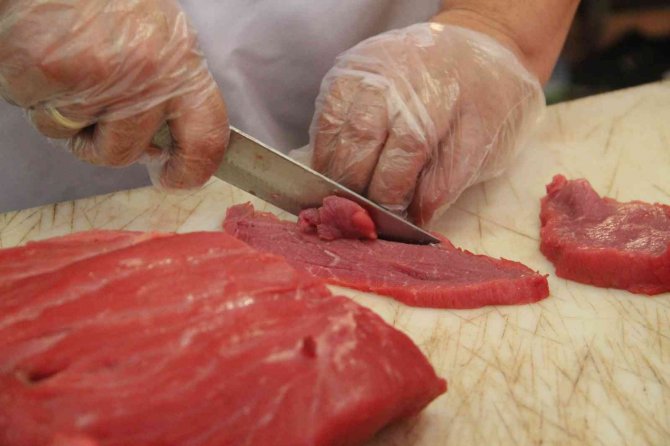 Türkiye Kasaplar Federasyonu Başkanı Yardımcı:" Kırmızı Ete Zam Görünmüyor"