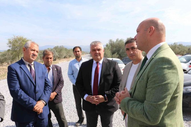 Manisa Büyükşehir Belediyesi Akhisar’ın Yollarını Asfaltladı