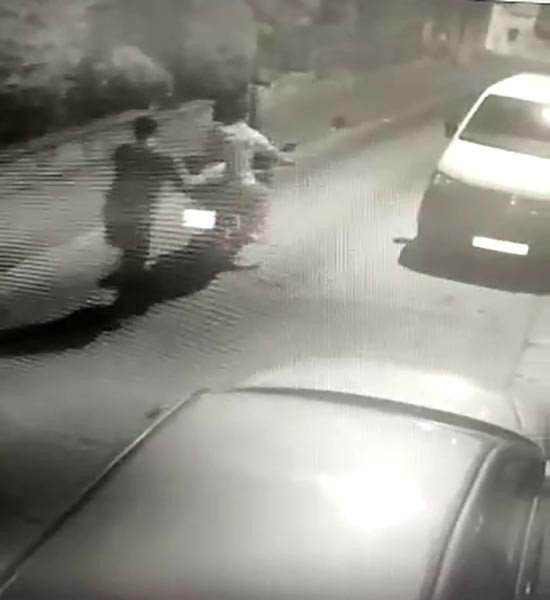 3 Kilitle Bağlı Motosikleti Çaldılar