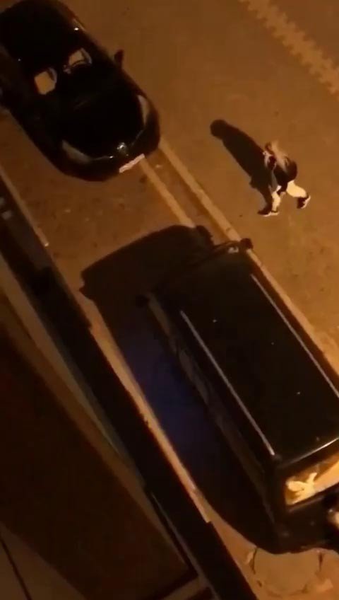 Esenyurt’ta Madde Bağımlısı Şahıs, Komşusunun Kapısını Piknik Tüpüyle Kırdı