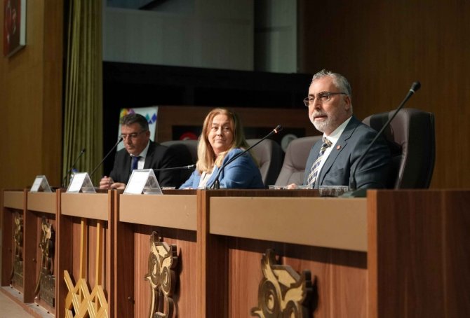 Prof. Dr. Işıkhan: “Türkiye’nin En Önemli Hedefi Sosyal Politikalarda Refah Ötesi Uygulamalara Geçmektir”