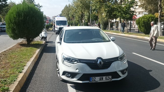 Otomobilin Çarptığı Yaya Yaralandı
