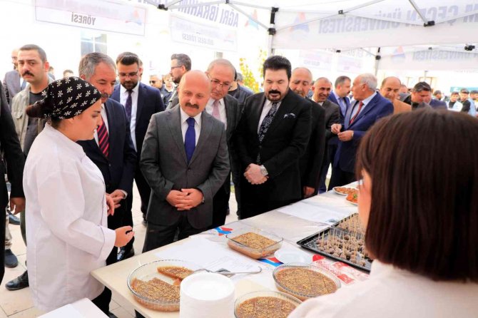 Ai̇çü’de Yeni Eğitim-öğretim Yılı Büyük Coşkuyla Kutlandı