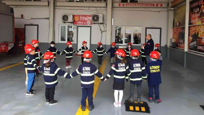 Altınova’da Öğrencilere Yangın Eğitimi