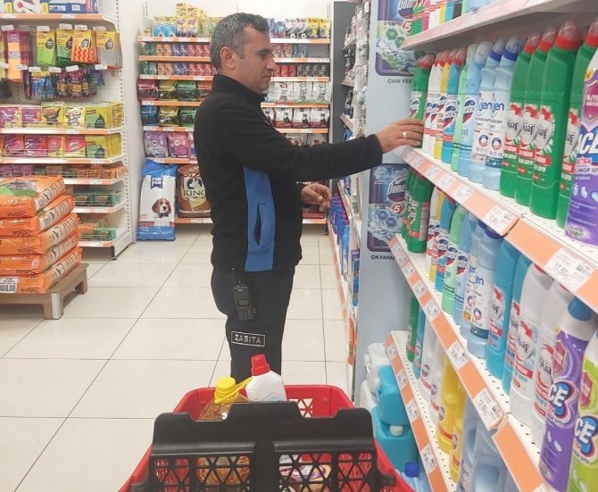 Altınova’da Marketler Denetlendi