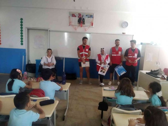 Öğrencilere, Plastik Geri Dönüşüm Toplama Kampanyası Tanıtıldı