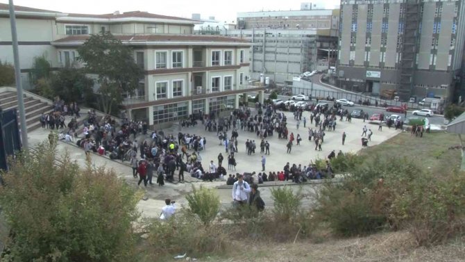 Başakşehir’de Bulunan Bir Lisede Yangın Paniği