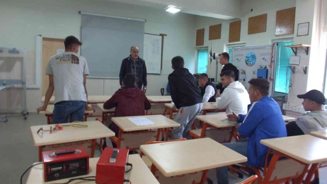 Telafi Eğitimine Katıldı, 58 Yaşında Üniversiteli Oldu