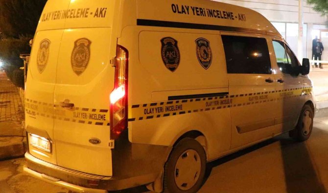 Genç Mühendis Buzdolabının Altında Ölü Bulundu