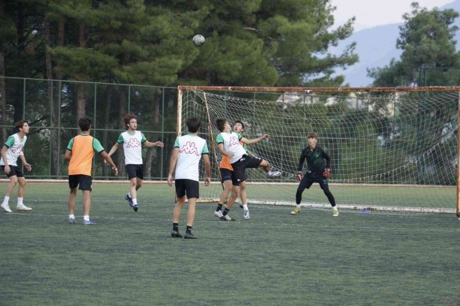 Genç Horozlar, Tuzlaspor Maçından 3 Puan Bekliyor