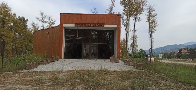 5.7 Milyonluk Yatırımla Bastonu Dünyaya Tanıtmak İçin Yapılan Tesis Çürümeye Terk Edildi