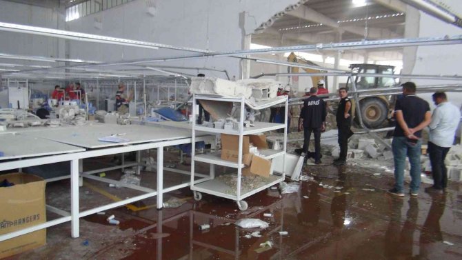 İ̇şçiler Çalışırken Fabrikanın Duvarı Çöktü