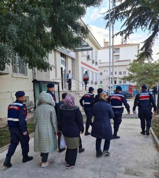 Yunanistan’a Kaçmaya Çalışan 22 Terör Şüphelisi Yakalandı