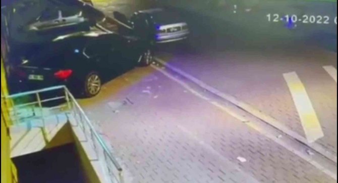 Lüks Araç Çetesi Tek Gecede 9 Aracı Soydu