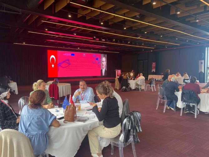 Türkiye’de Eğitim Sisteminin Güncel Ve Acil Sorunlarına Çözüm Aradılar