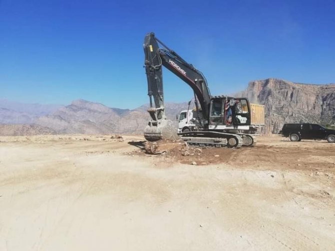 Çukurca Belediyesi İlçeye Düğün Salonu Yapımına Başladı