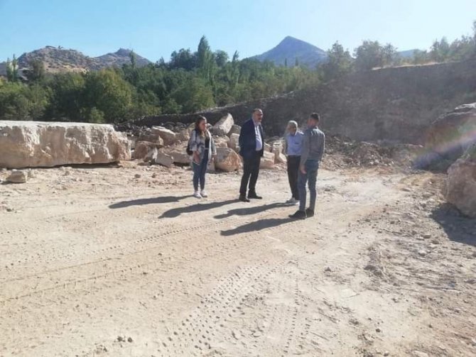 Çukurca Belediyesi İlçeye Düğün Salonu Yapımına Başladı