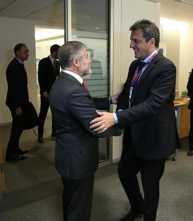 Hazine Ve Maliye Bakanı Nebati, Arjantin Ekonomi Bakanı Sergio Massa İle Görüştü