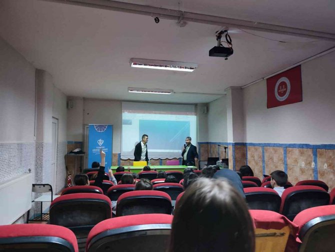 Simav’da, "Çevreme Duyarlıyım, Değerlerime Sahip Çıkıyorum" Projesi