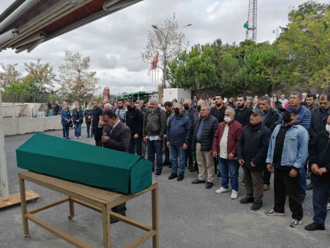 Kadıköy’deki Patlamada Ölen Mustafa Karahan Son Yolculuğuna Uğurlandı