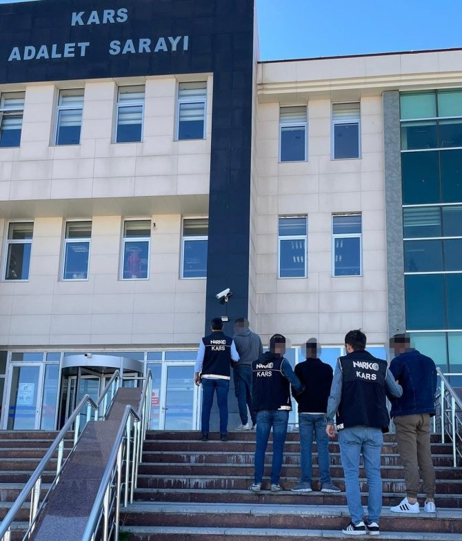 Kars’ta ‘Torbacı’ Operasyonu: 6 Tutuklama