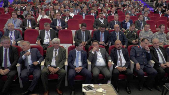 Kayseri’de ‘Savunma Sanayii Sempozyumu Ve Sergisi’ Başladı