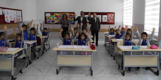 Öğrenciler, Depreme Dayanıklı Okullarda Eğitim Görüyor