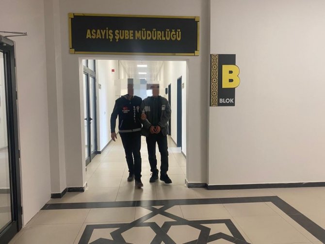 Oto Hırsızlığı Suçundan Yakalanan Şahıs Tutuklandı