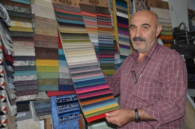 Yıpranan Mobilyalar Usta Ellerde Yenileniyor