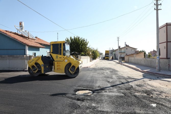 Karatay’da Yol Çalışmalarına Devam Ediyor