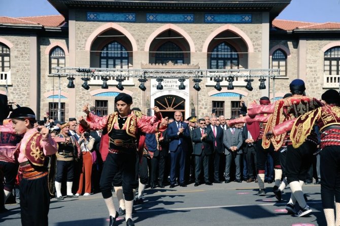 Bakan Ersoy, Ankaralı Seymenlerle Bir Araya Geldi