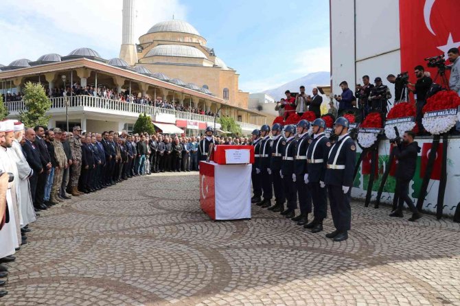 Vanlı Şehit Gözyaşları Arasında Son Yolculuğuna Uğurlandı