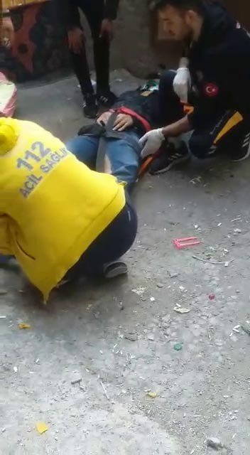 Küçükçekmece’de Kaçak Göçmenlerin Yaşadığı Eve Polis Baskını