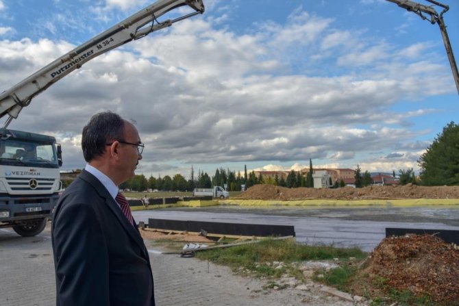 Rektör Beydemir, Kampüste İncelemelerde Bulundu